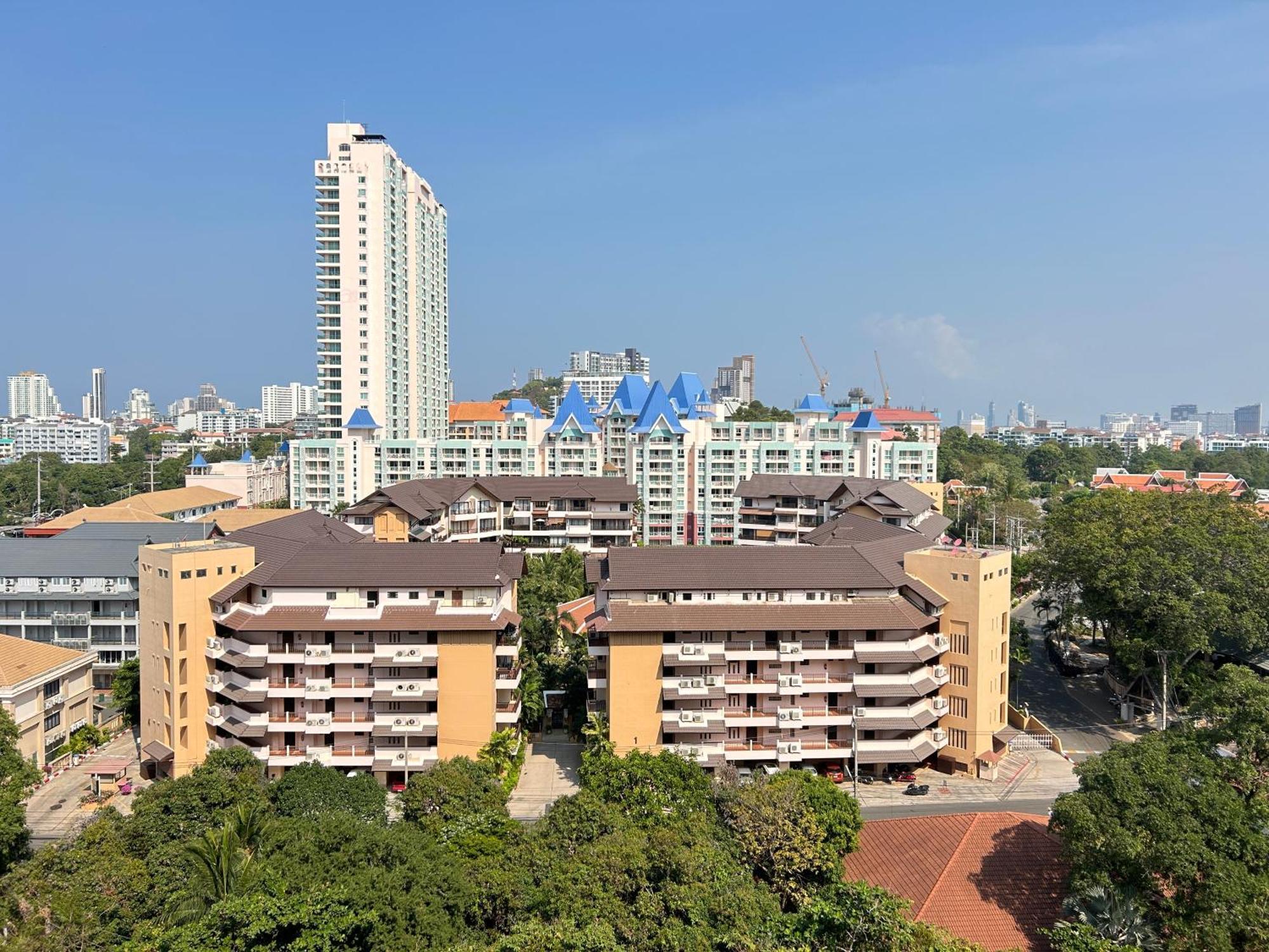Mina 美景公寓酒店 Pattaya ภายนอก รูปภาพ