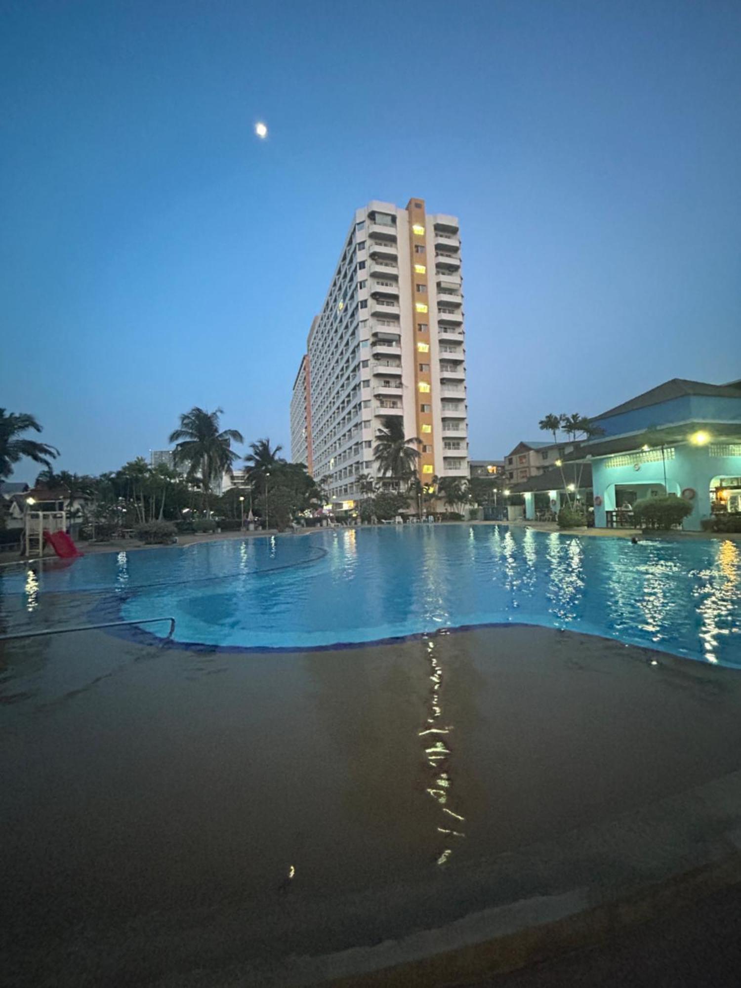 Mina 美景公寓酒店 Pattaya ภายนอก รูปภาพ