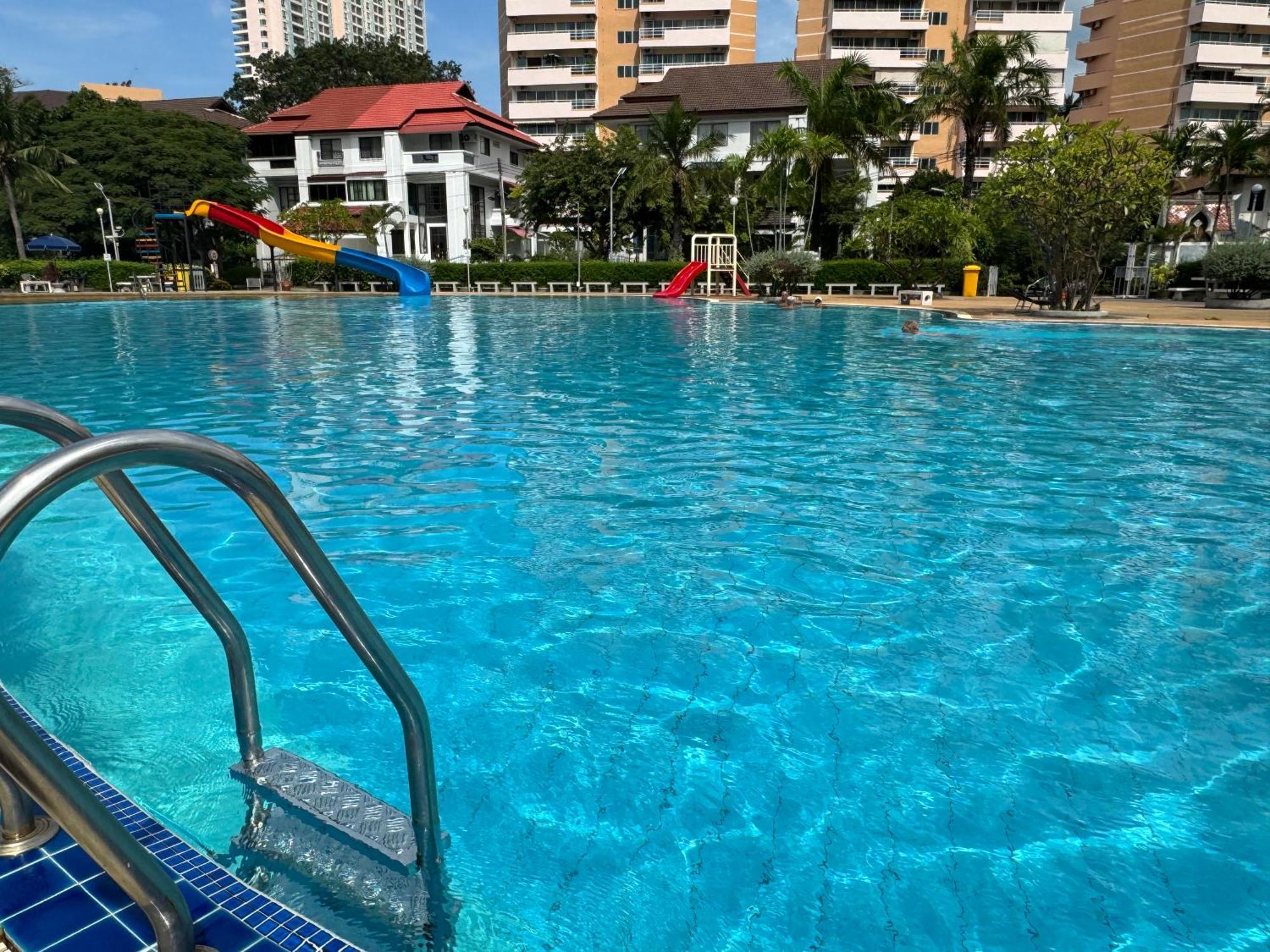 Mina 美景公寓酒店 Pattaya ภายนอก รูปภาพ